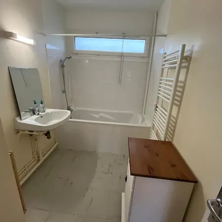 2p Balcony Pkg Quiet Sun View *